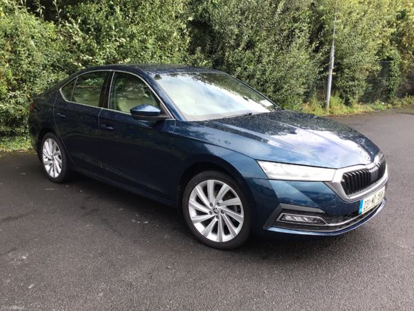 Skoda Octavia Saloon, Petrol, 2023, Blue