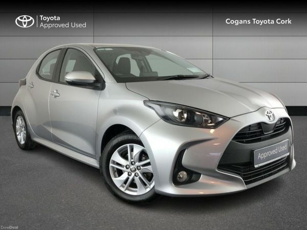 Toyota Yaris Hatchback, Petrol, 2022, Silver