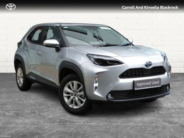 Toyota Yaris Cross Hatchback, Petrol Hybrid, 2023, Silver