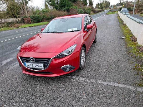 Mazda Mazda3 Hatchback, Diesel, 2014, Red