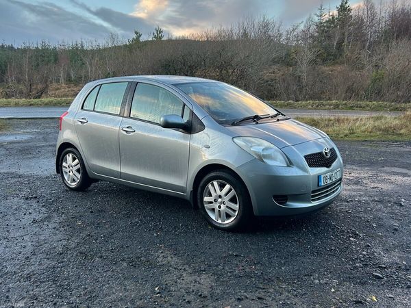 Toyota Yaris Hatchback, Petrol, 2008, Silver
