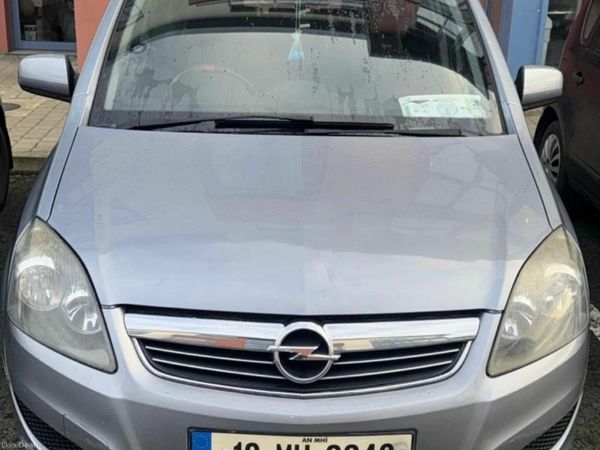 Opel Zafira MPV, Petrol, 2010, Silver