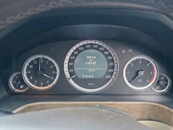 Mercedes-Benz E-Class Saloon, Diesel, 2011, Silver