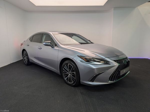 Lexus ES Saloon, Petrol Hybrid, 2025, Silver