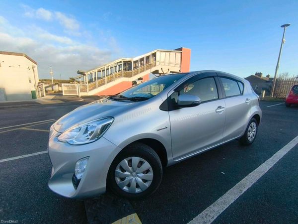 Toyota Aqua Hatchback, Petrol Hybrid, 2016, Silver