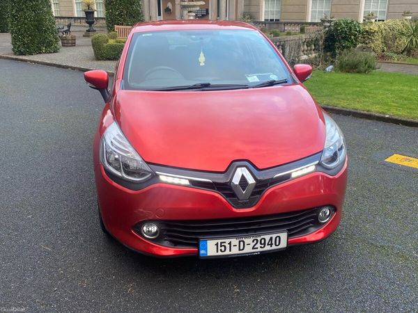 Renault Clio Hatchback, Petrol, 2015, Red