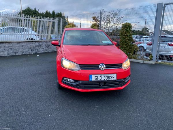 Volkswagen Polo Hatchback, Petrol, 2015, Red