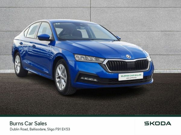 Skoda Octavia Saloon, Petrol, 2021, Blue