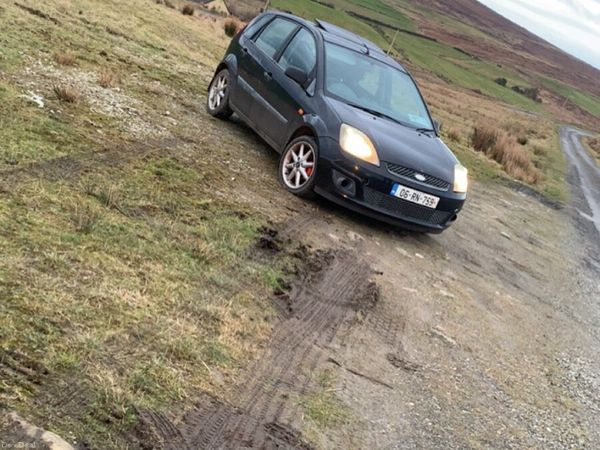 Ford Fiesta Hatchback, Petrol, 2006, Black