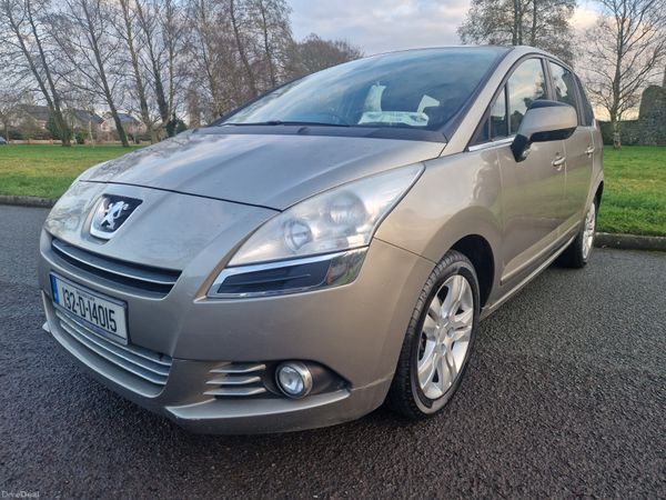 Peugeot 5008 MPV, Diesel, 2013, Grey