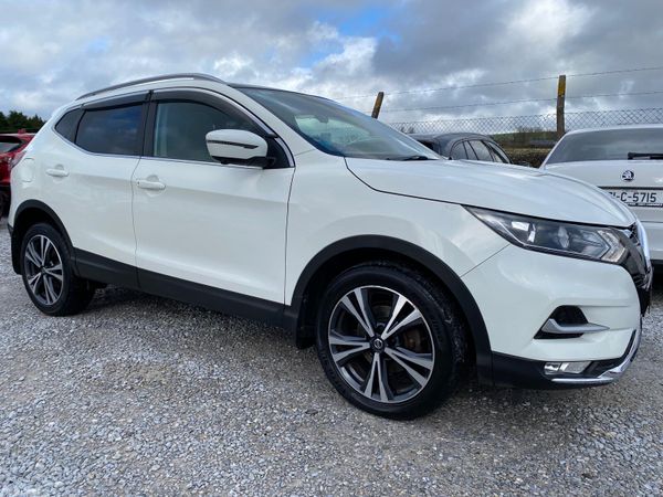 Nissan Qashqai MPV, Petrol, 2019, White