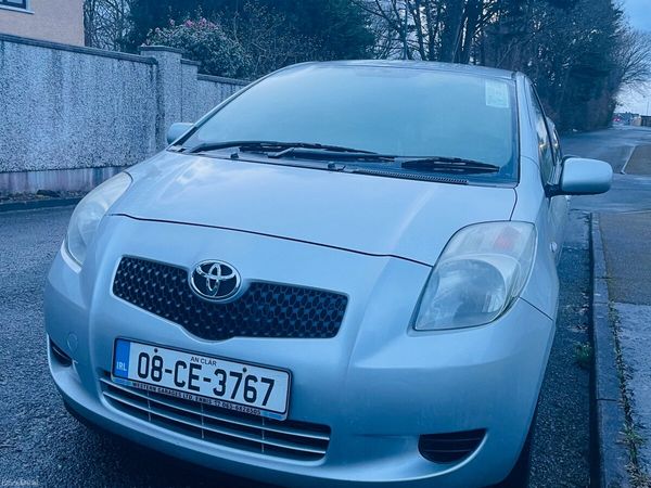 Toyota Yaris Hatchback, Petrol, 2008, Silver