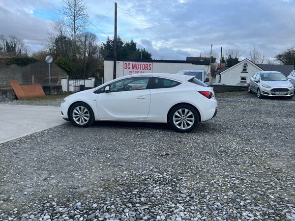Opel Astra Hatchback, Diesel, 2018, White