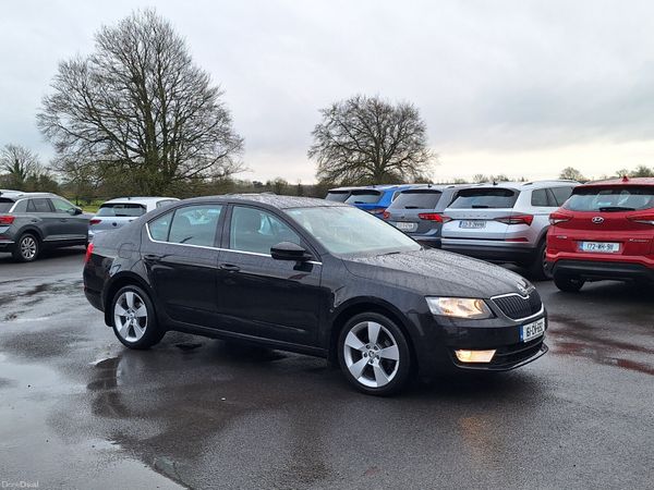 Skoda Octavia Saloon, Diesel, 2016, Black