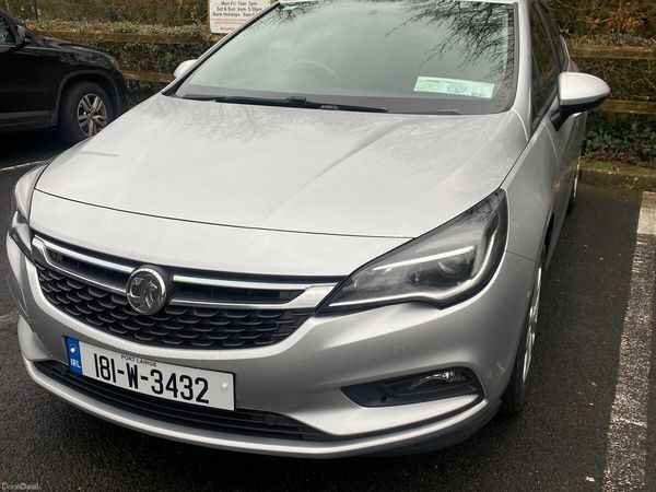 Vauxhall Astra Hatchback, Diesel, 2018, Silver