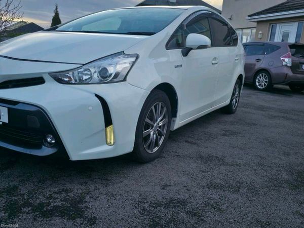 Toyota Prius MPV, Petrol Hybrid, 2017, White