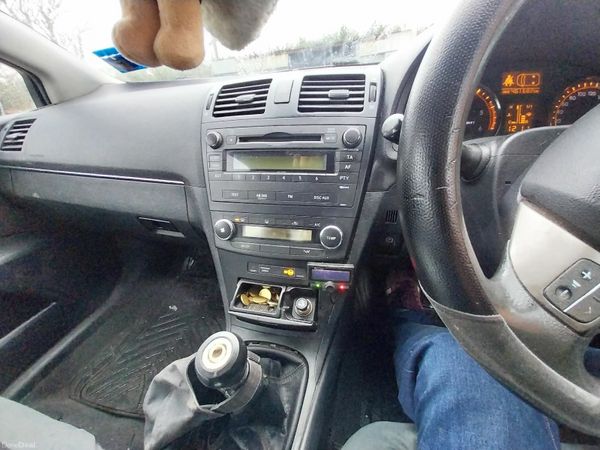 Toyota Avensis Saloon, Diesel, 2009, Silver