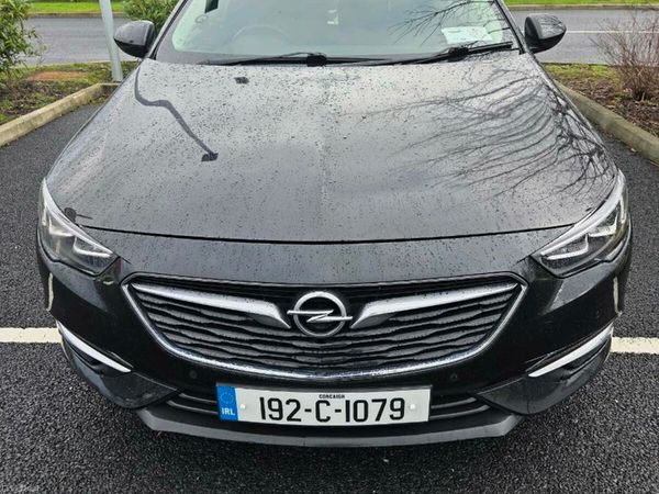 Opel Insignia Hatchback, Diesel, 2019, Black