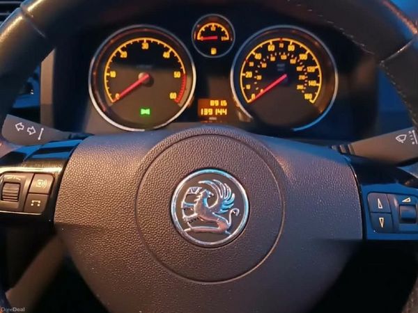 Vauxhall Zafira MPV, Diesel, 2011, Blue