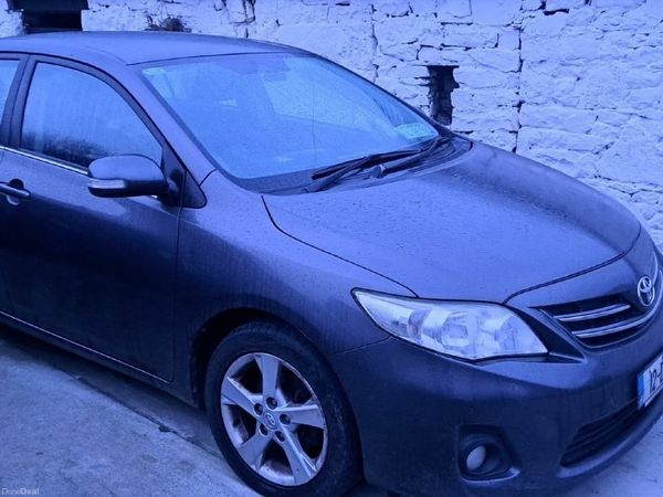 Toyota Corolla Saloon, Diesel, 2012, Grey