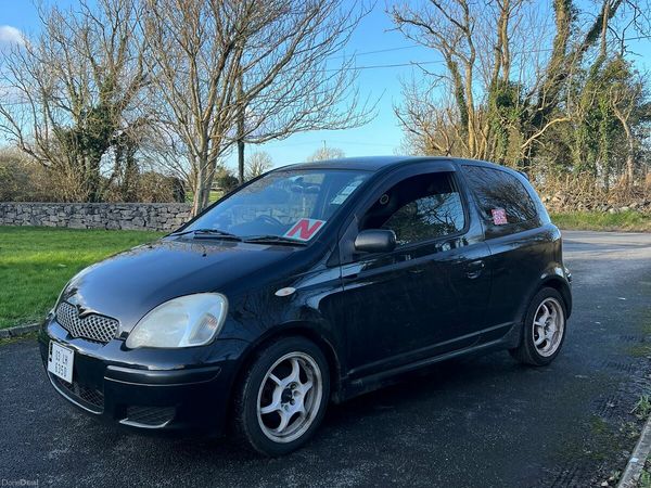 Toyota Yaris Hatchback, Petrol, 2003, Black