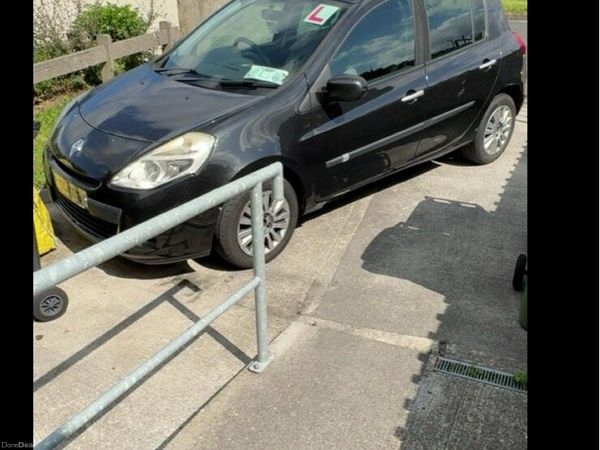 Renault Clio Hatchback, Ethanol Petrol, 2011, Black