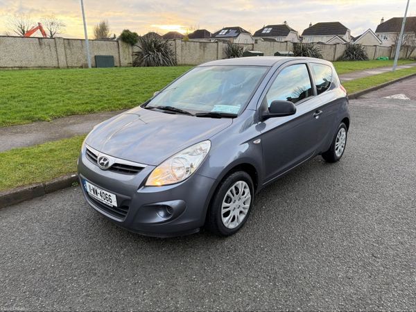 Hyundai i20 Hatchback, Petrol, 2011, Grey