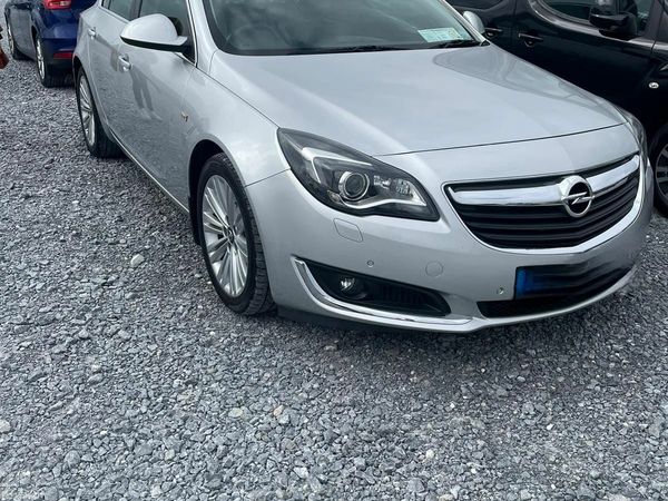 Opel Insignia Hatchback, Diesel, 2016, Silver