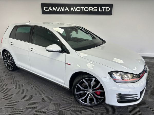 Volkswagen Golf Hatchback, Petrol, 2015, White