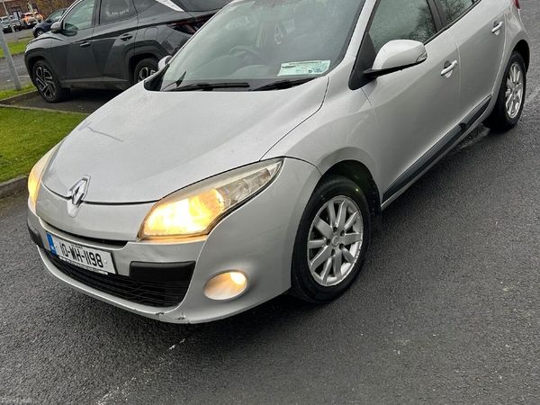 Renault Megane Hatchback, Diesel, 2010, Silver
