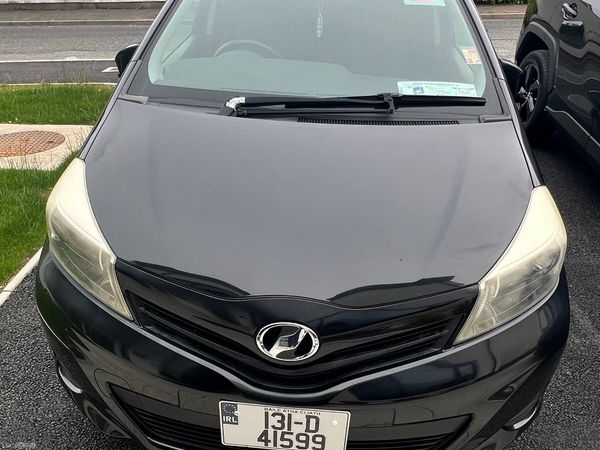 Toyota Vitz Hatchback, Petrol, 2013, Black