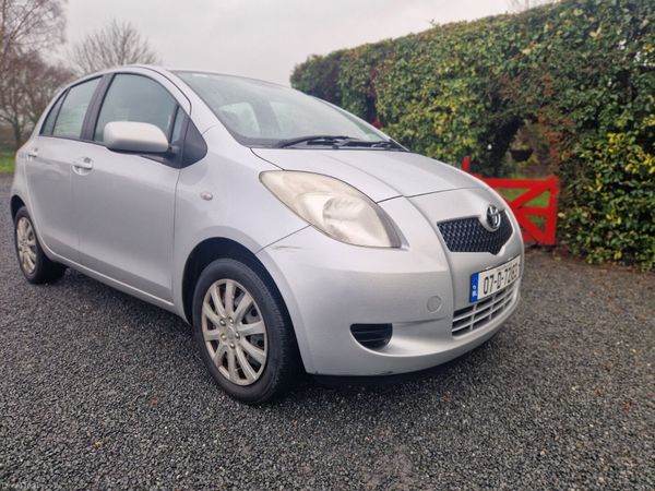 Toyota Yaris Hatchback, Petrol, 2007, Silver