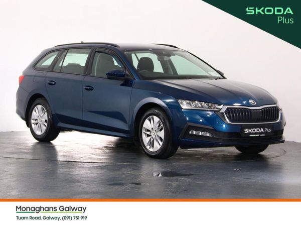 Skoda Octavia Estate, Petrol, 2022, Blue
