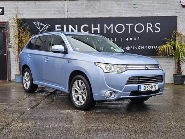 Mitsubishi Outlander SUV, Petrol Plug-in Hybrid, 2015, Blue