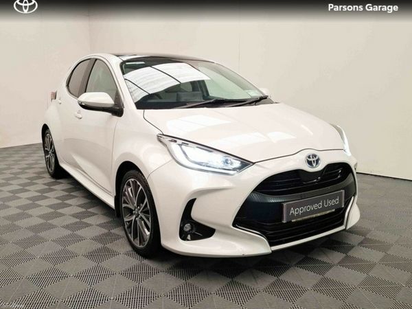 Toyota Yaris Hatchback, Petrol Hybrid, 2023, White