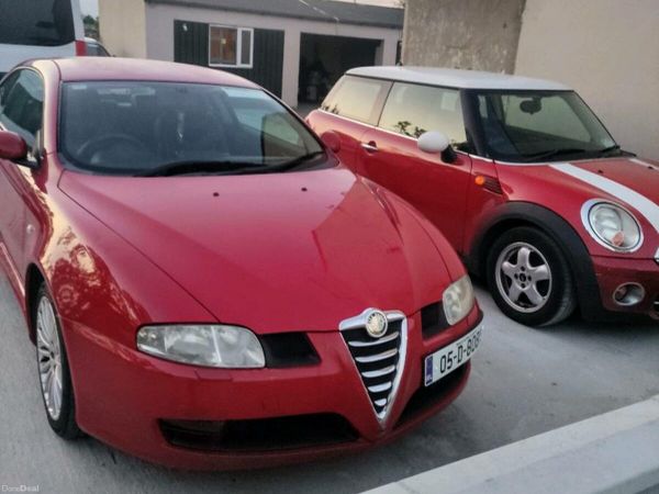 Alfa Romeo GT Hatchback, Petrol, 2005, Red