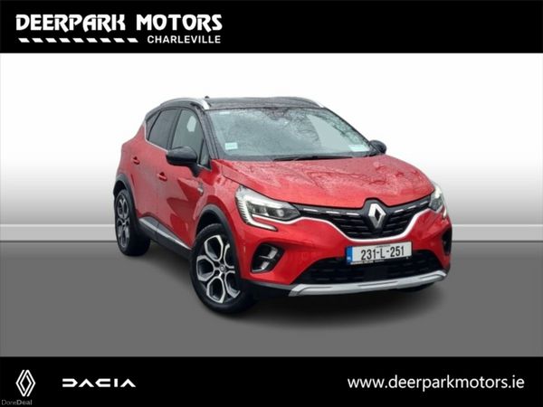 Renault Captur Hatchback, Petrol, 2023, Red