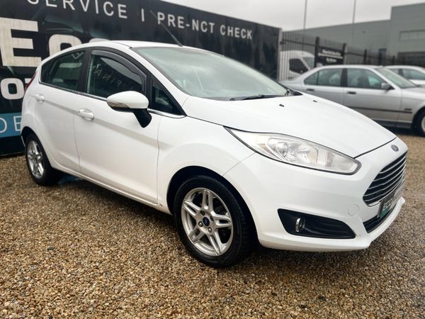 Ford Fiesta Hatchback, Petrol, 2014, White