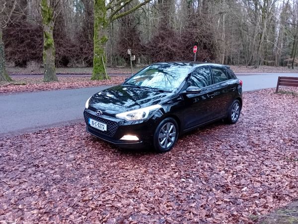 Hyundai i20 Hatchback, Petrol, 2016, Black