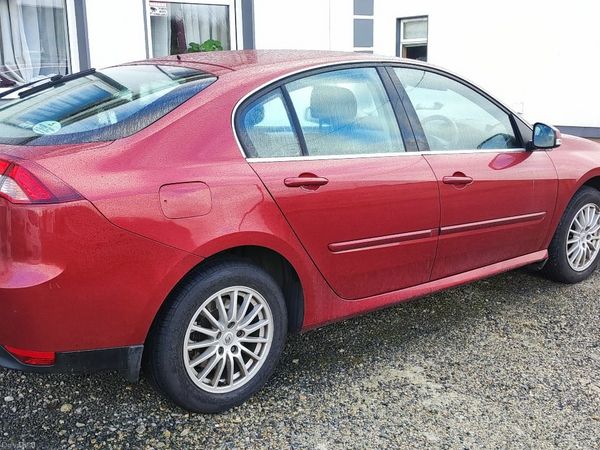 Renault Laguna Hatchback, Diesel, 2011, Red