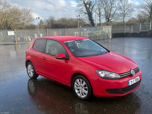 Volkswagen Golf Hatchback, Diesel, 2011, Red