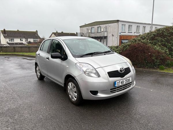 Toyota Yaris Hatchback, Petrol, 2007, Silver