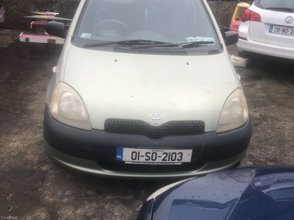 Toyota Yaris Hatchback, Petrol, 2001, Green