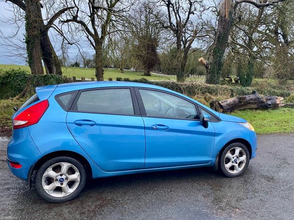 Ford Fiesta Hatchback, Petrol, 2011, Blue