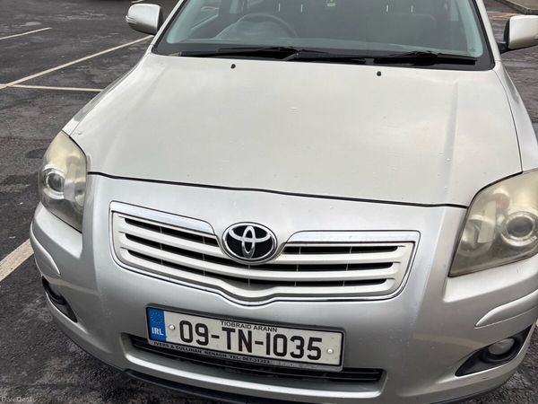Toyota Avensis Saloon, Petrol, 2009, Silver