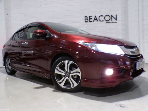 Honda Grace Saloon, Petrol Hybrid, 2014, Red