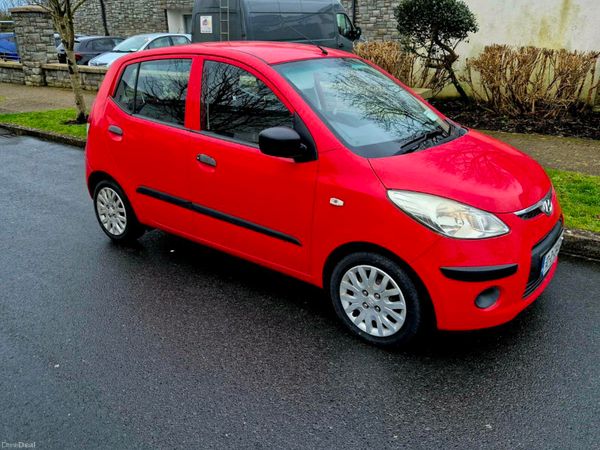 Hyundai i10 Hatchback, Petrol, 2010, Red