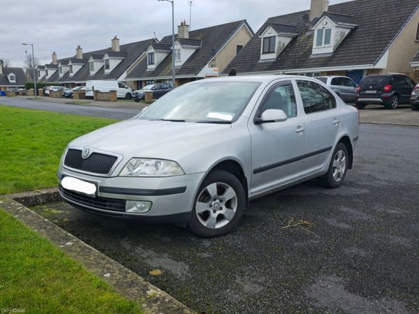 Skoda Octavia Hatchback, Petrol, 2008, Silver