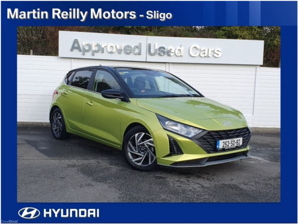 Hyundai i20 Hatchback, Petrol, 2025, Yellow