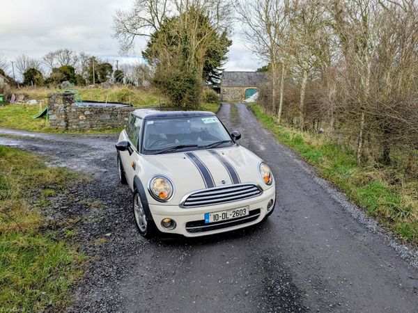 Mini Cooper Hatchback, Diesel, 2010, White